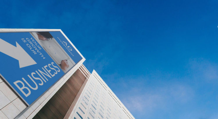 Außenwerbung: Werbebanner an Fassade oder Wand befestigen