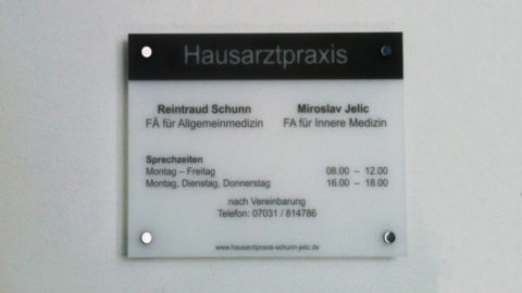 Praxisschilder: Herstellung von Schildern für Arztpraxen