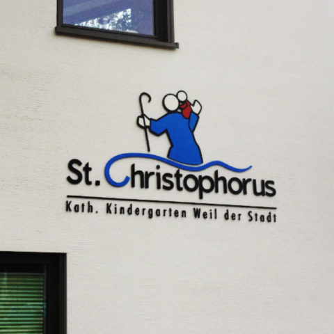 Außenwerbung mit 3D Logo und 3D Schriftzug für den Sankt Christopherus Kindergarten, Weil der Stadt