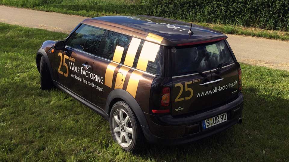 Autofolierung: Beklebung von Automobilen und Fahrzeugen mit Klebefolie