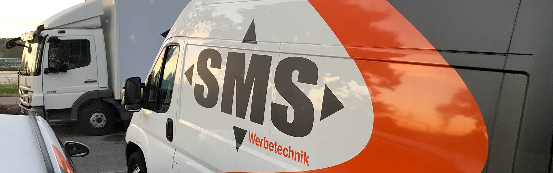 Transportfahrzeug für Logistik, Transport und Lagerarbeiten.