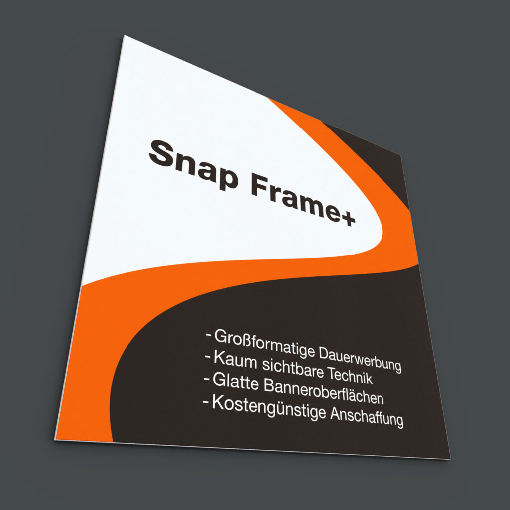 Ansicht von der vorderen linken Seite eines an einer Wand befestigten Snap Frame+.