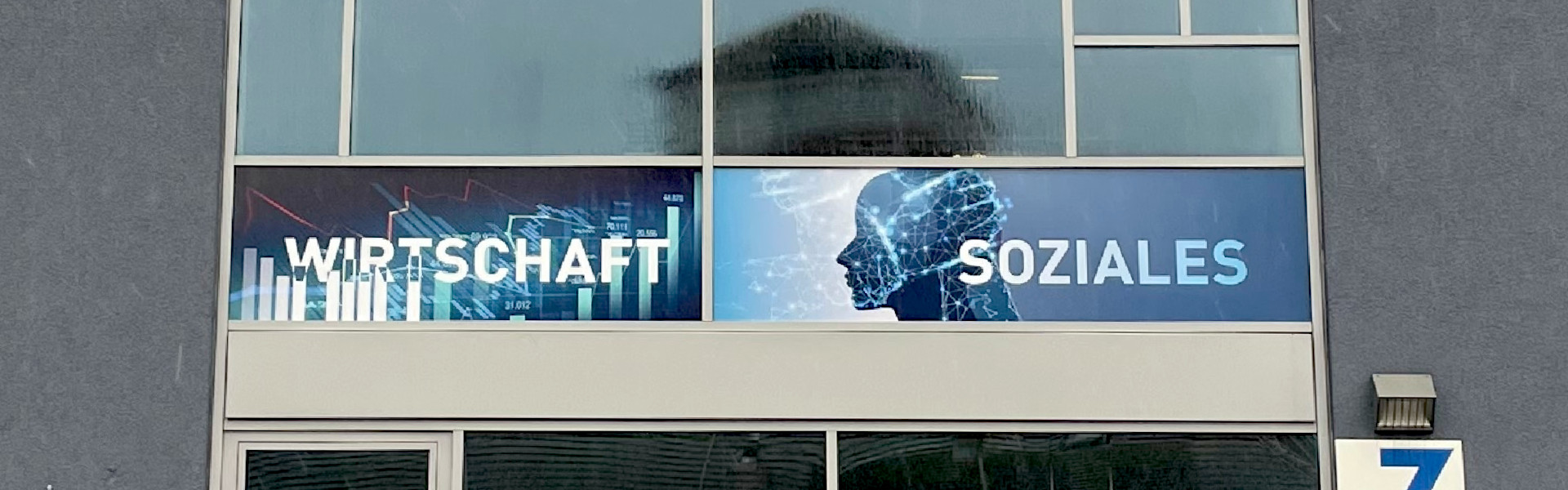 Folie Gebäudeansicht "Wirtschaft" und "Soziales"